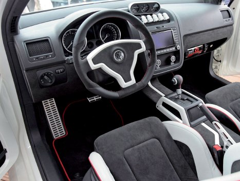 Volkswagen-Golf-GTI-W12-650-12