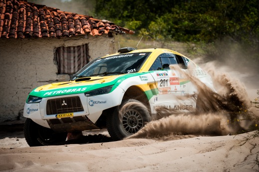 Em 2012, Rally dos Sertões passou por trechos com muita areia- Theo Ribeiro / Mitsubishi